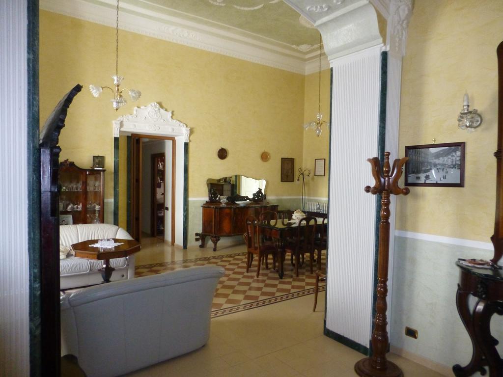 B&B Centrale Salerno Luaran gambar